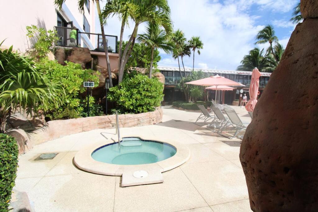 Alexander 511 Beachfront Condo With 2 Pools, Direct Beach Access, Sauna, Tikki Bar Miami Beach Eksteriør bilde