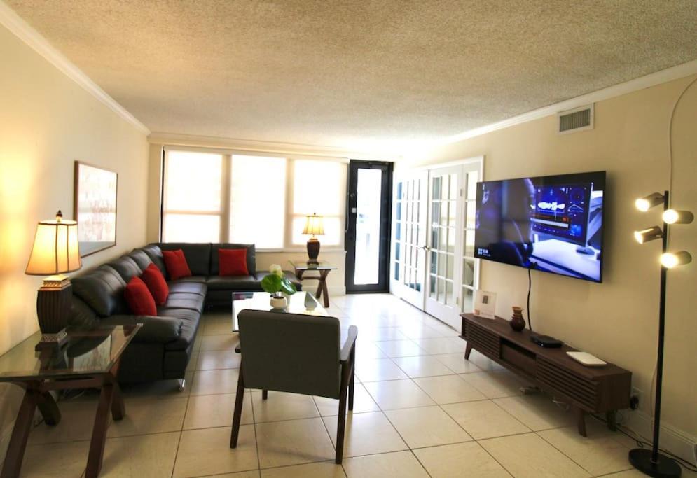 Alexander 511 Beachfront Condo With 2 Pools, Direct Beach Access, Sauna, Tikki Bar Miami Beach Eksteriør bilde