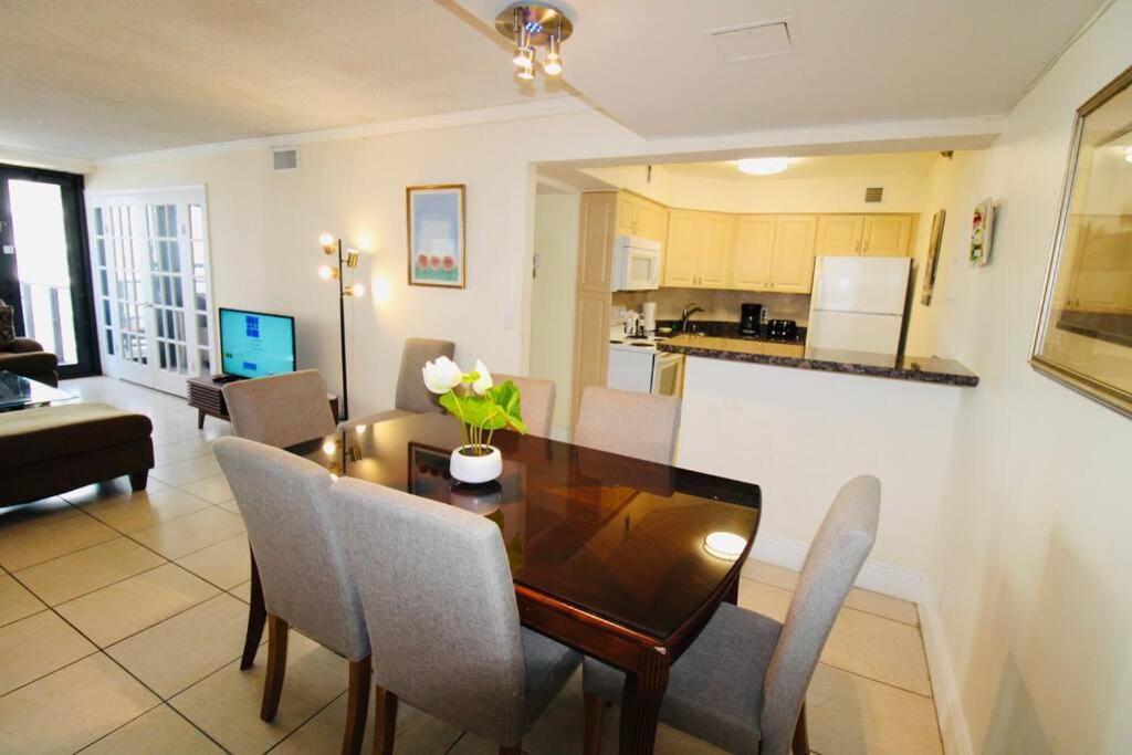 Alexander 511 Beachfront Condo With 2 Pools, Direct Beach Access, Sauna, Tikki Bar Miami Beach Eksteriør bilde