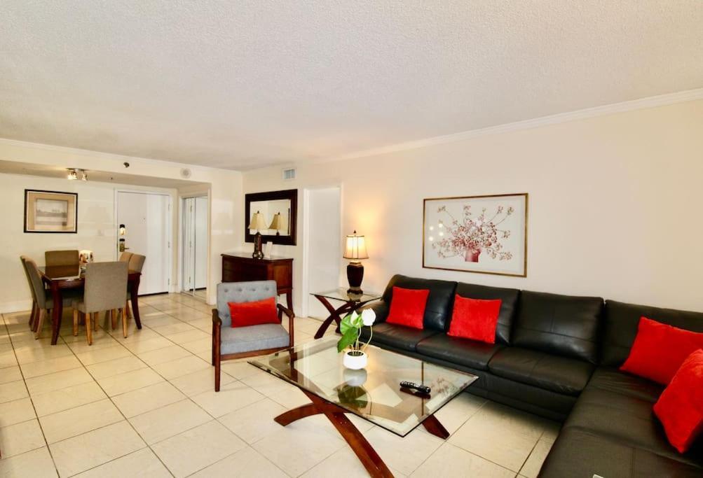 Alexander 511 Beachfront Condo With 2 Pools, Direct Beach Access, Sauna, Tikki Bar Miami Beach Eksteriør bilde